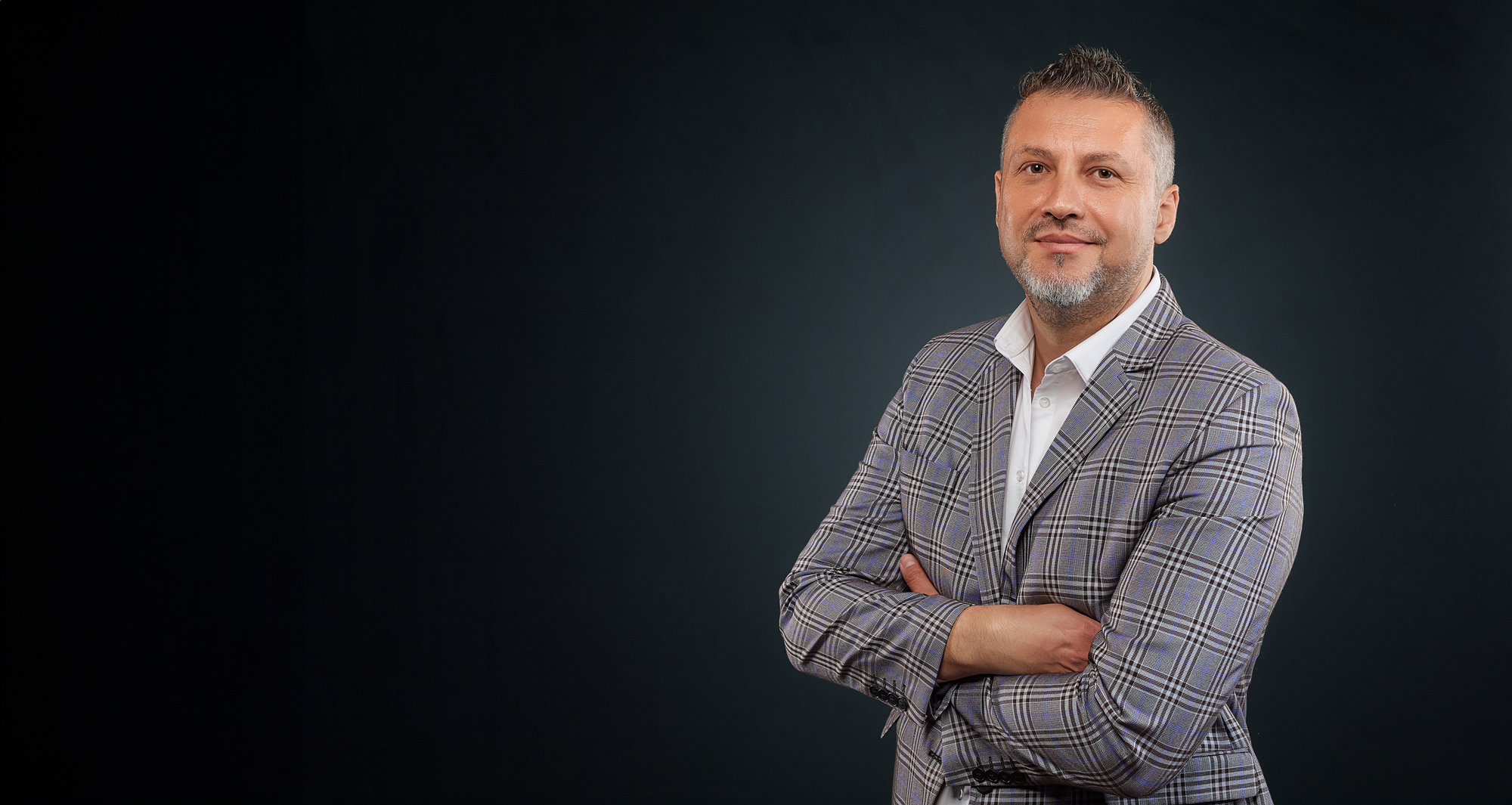 From Transylvania with Vision: The Journey of an Entrepreneurial Catalyst by Florin M. Pop Entrepreneur | Strategic Advisor | Angel Investor from Cluj, Romania